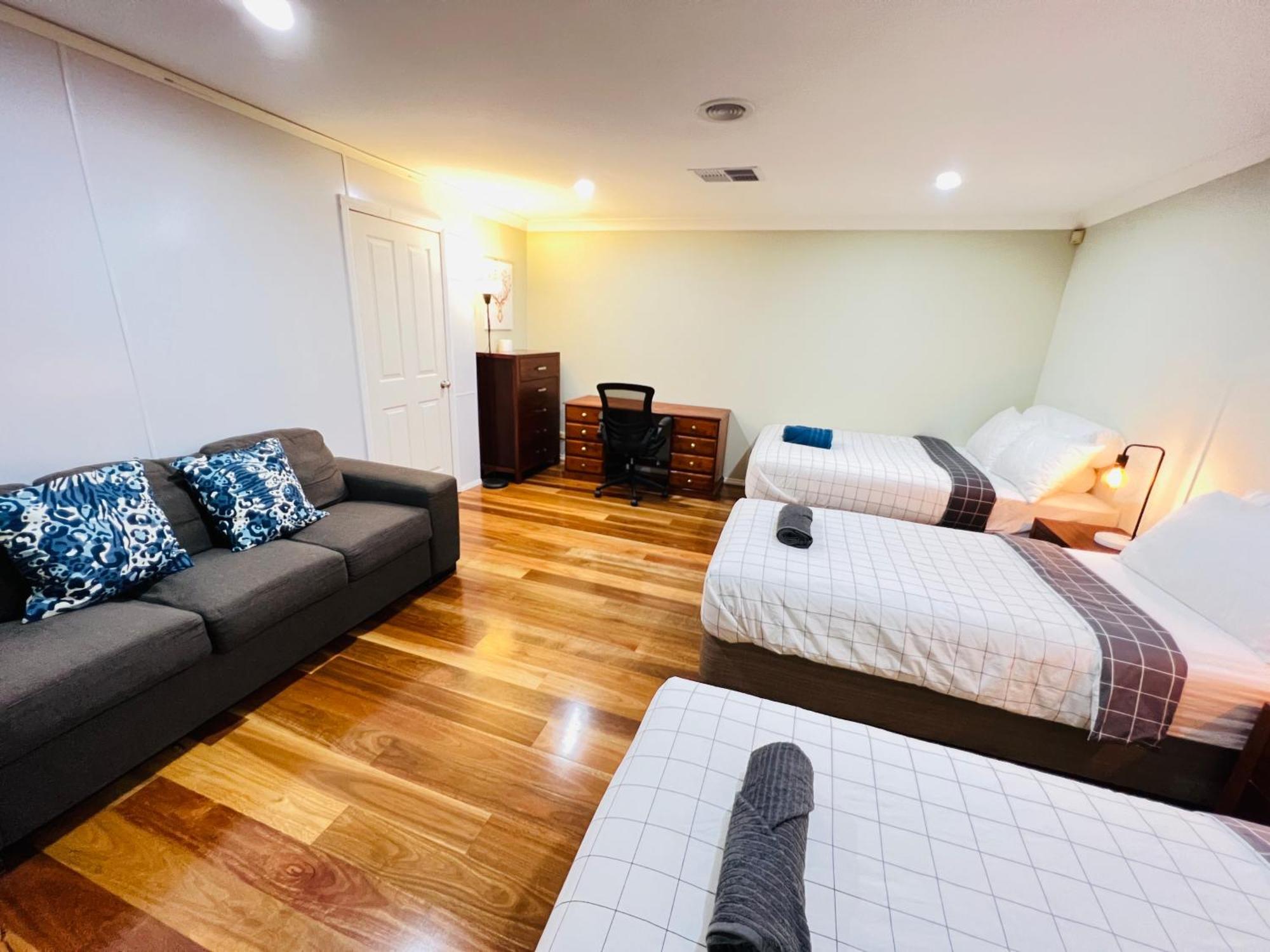 Spacious 6 Bedroom Holiday Home 15 Min Away From Melbourne Airport Sydenham Exteriör bild