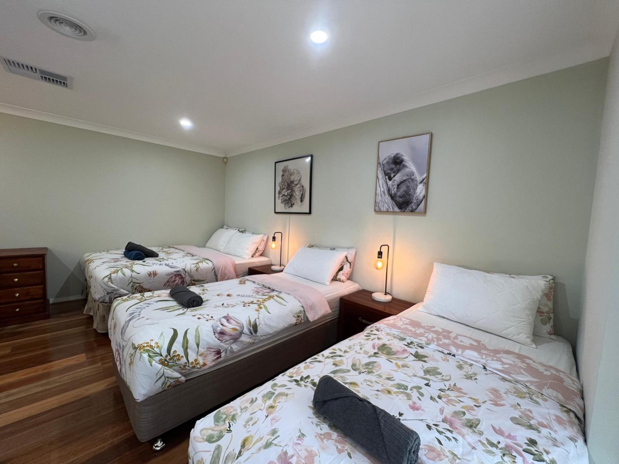 Spacious 6 Bedroom Holiday Home 15 Min Away From Melbourne Airport Sydenham Exteriör bild